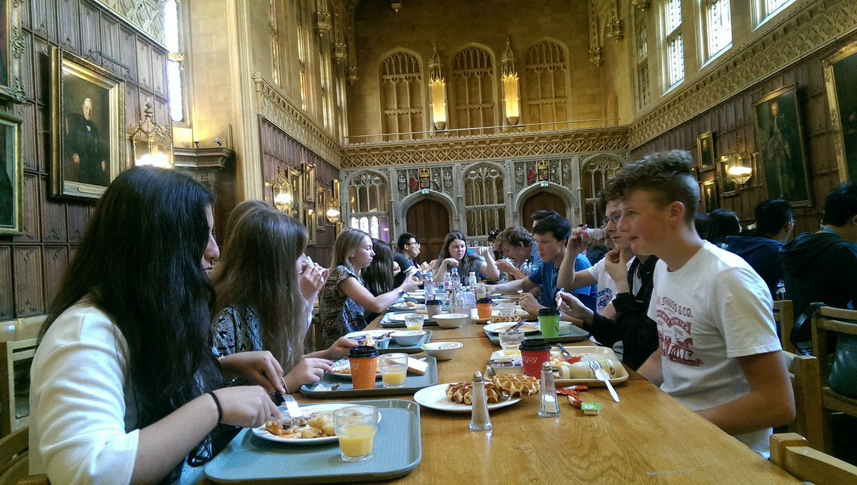 AHSSixth_Form's tweet photo. King's College Cambridge - a 5 course breakfast went down well this morning before a day of information gathering. https://t.co/o30hsFn3Y6