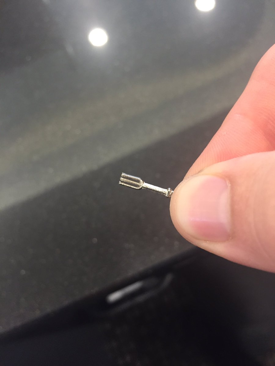 langegrant's tweet image. Day 7 as the sole banker at the branch. I've decided to try and escape with the use of this tiny fork #tinyfork