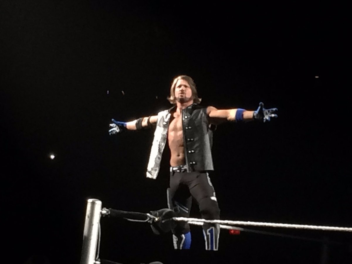 HeHasARareSkill's tweet photo. Thank You #WWEHonolulu! You're lucky to have witnessed me in action. I am phenomenal and I proved that last night. https://t.co/q9RtSaB9V3