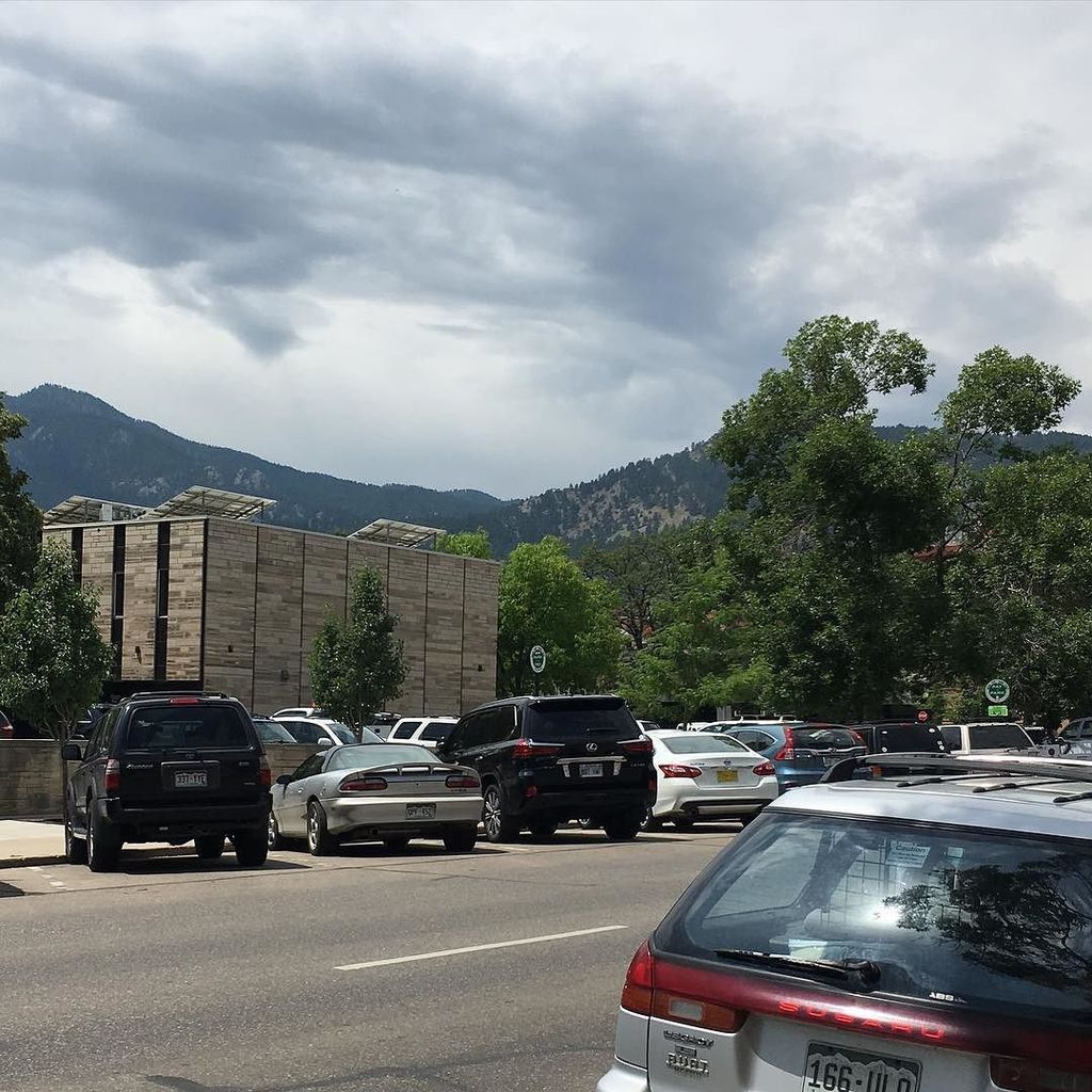 angiekayhong's tweet photo. Historic church with solar panels with mountain backdrop #Boulder #findmysound https://t.co/L017p3EIvI https://t.co/Q5hsZNoqSh