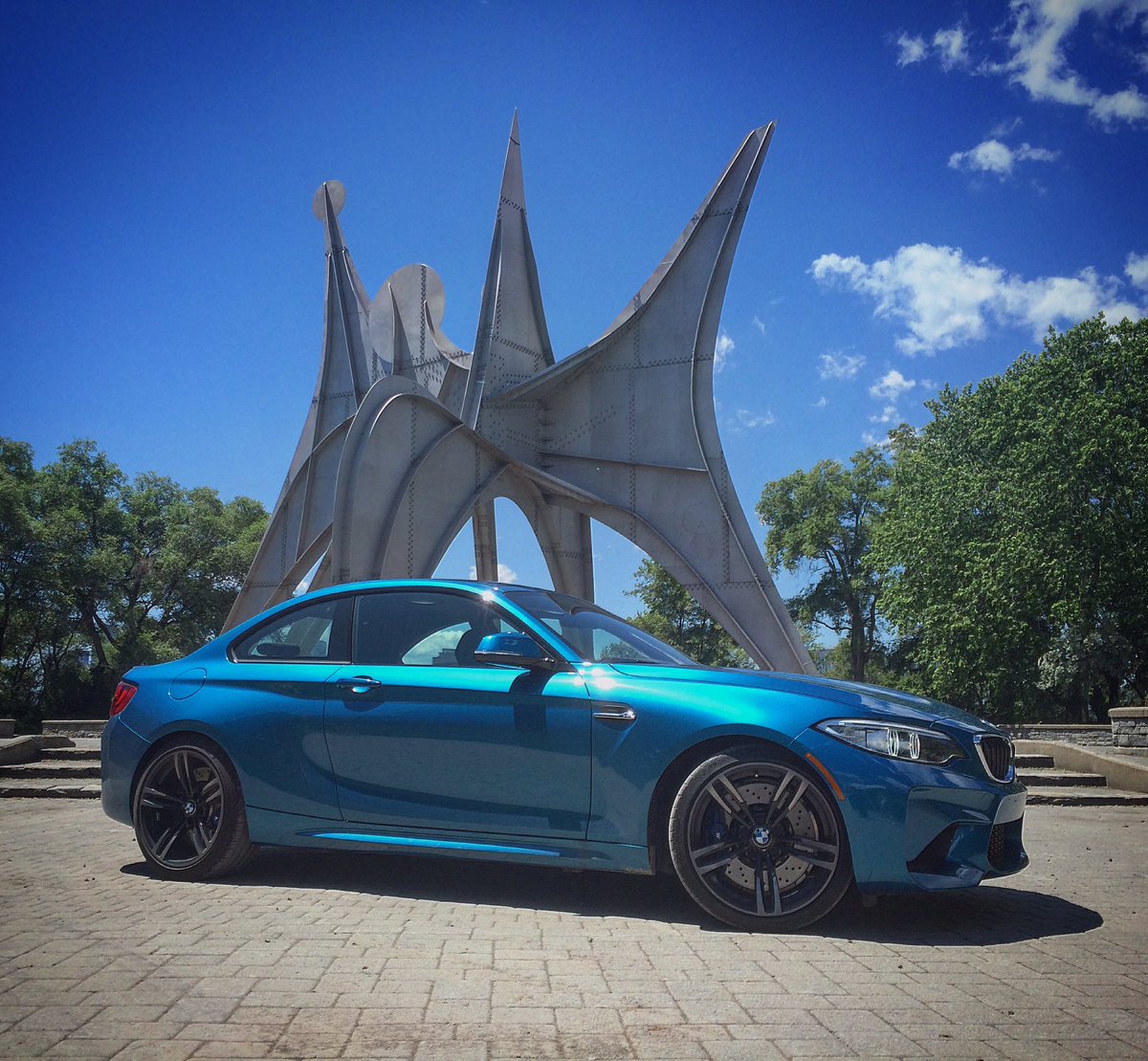 HyperactifMdia's tweet photo. Just chiling with the BMW M2 #Montreal #Shooting #bmw #bmwcanada #m2 #autonet #car #cars https://t.co/o5g4KDX3oX