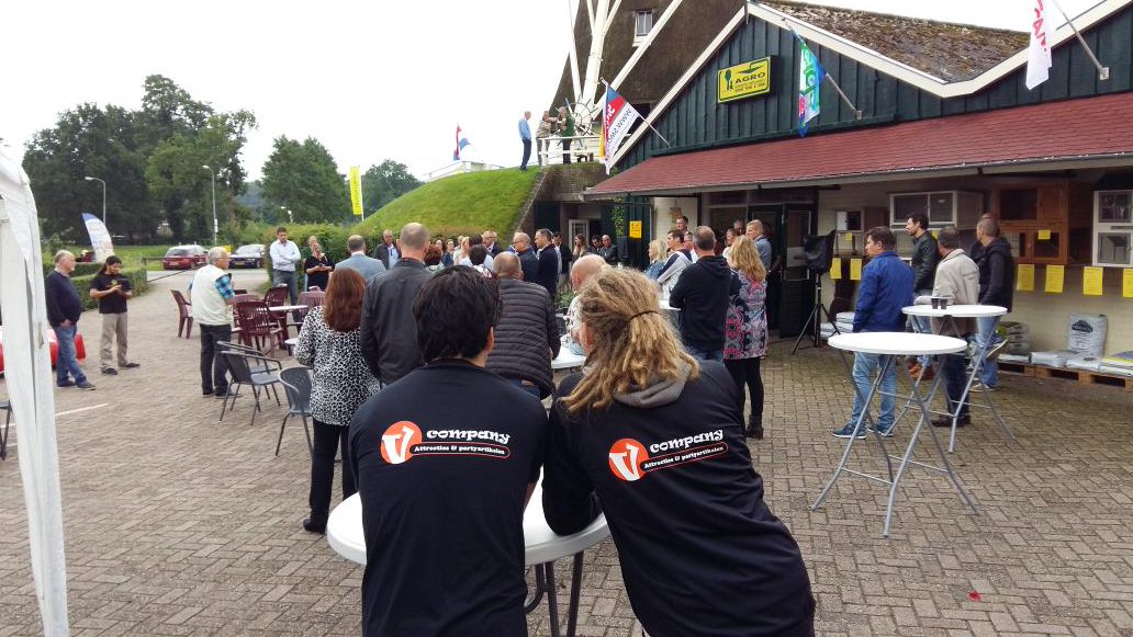 nunspeetib's tweet photo. Zomerborrel @MolenDeDuif  goed bezocht ! #Nunspeet https://t.co/KfkoN4HPNx
