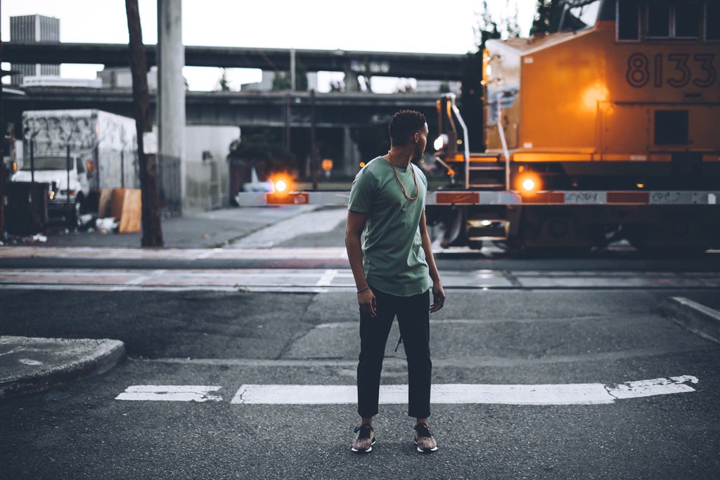 TheILSMag's tweet photo. Tabor Made Blends Day and Night in New Dark/Summer Collection https://t.co/6v36wX0hYt https://t.co/z9yH5nbBkD