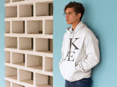 KaeApparel's tweet photo. Kae apparel sweaters are for you! 😎

https://t.co/pHBWhfPytb https://t.co/58I6c0T6YX