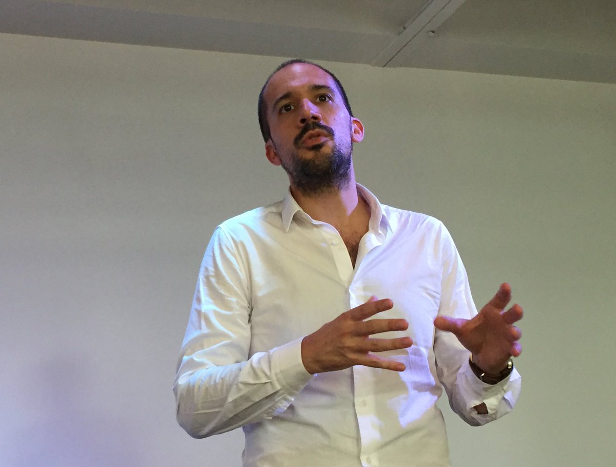 .@RomainLiberge CDO de <a href="/MAIF/">MAIF</a> et Tristan <a href="/Nitot/">Nito Teofany</a> introduisent notre soirée d'échange à <a href="/NUMAparis/">NUMA</a>