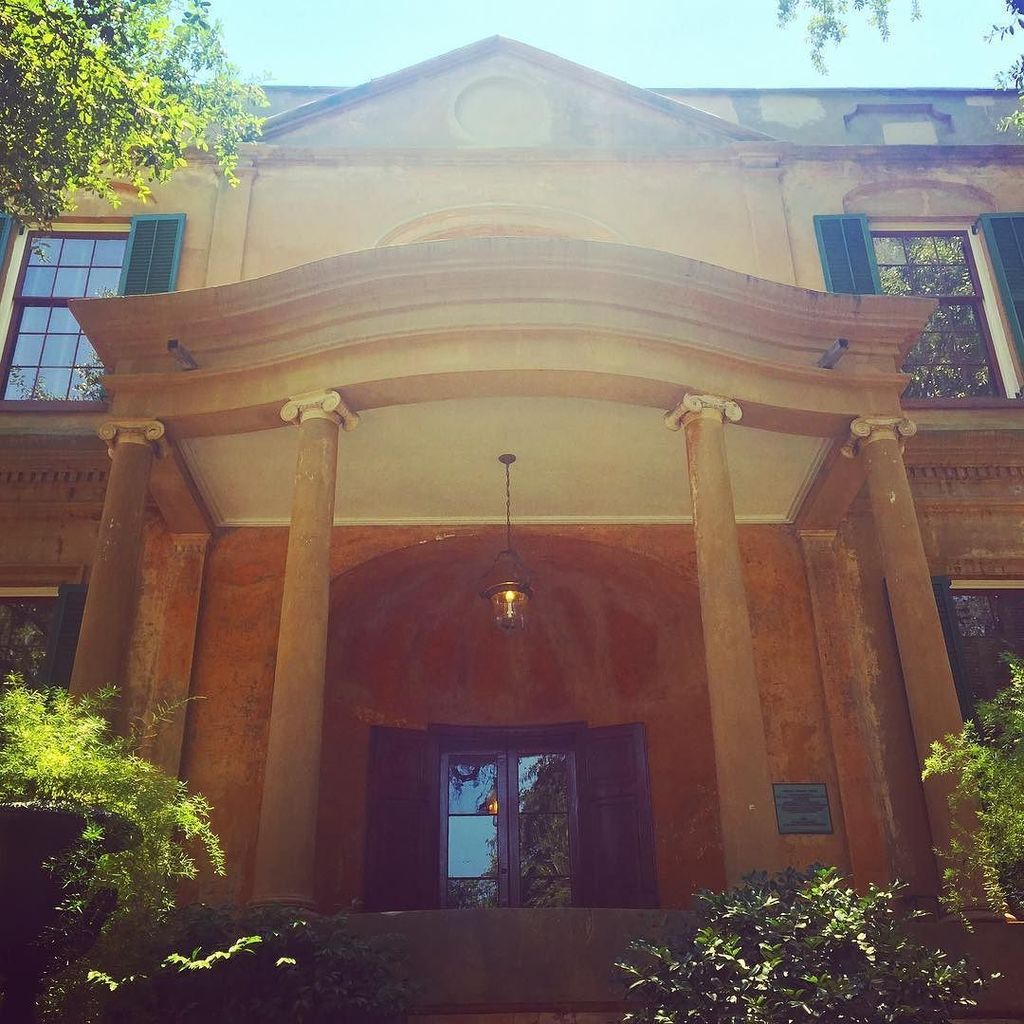 TelfairMuseums's tweet photo. Welcome to the #OwensThomasHouse!

#Savannah #architecture #WilliamJay #regency #portico #… https://t.co/N1BT4wqj4O https://t.co/o40JDdnu7Z