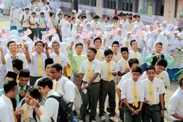 faezmunajat's tweet photo. Org lain sibuk merdeka. Dorg dgaf. Tb @pakurazii @AnasIbnuRahman @_MhdAfiq @hazrul_hashim https://t.co/alWPesIBca