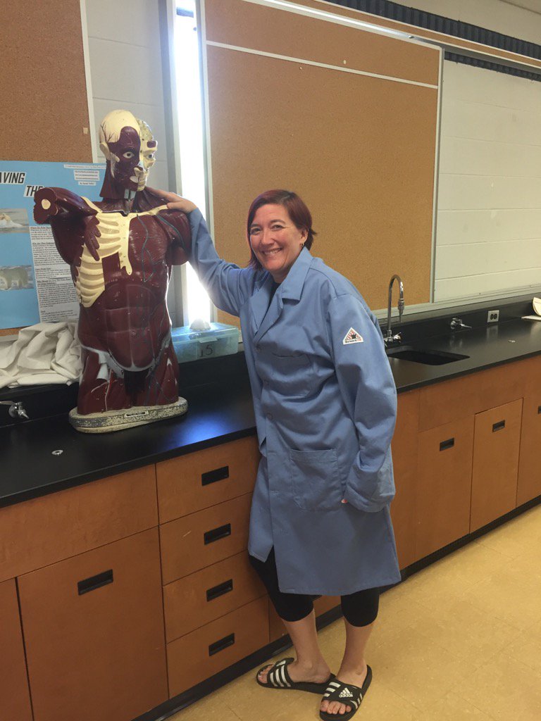 slhscience's tweet photo. Last day @SouthLincolnHS in my oversized lab coat hanging out with "Seymour". It's been a great 3 years! #GoBears https://t.co/pGdoEY25oE