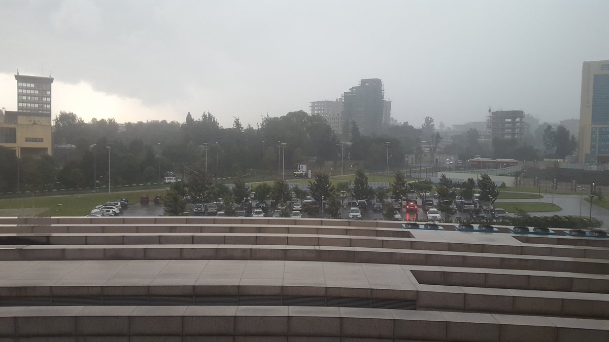 hadraahmed's tweet photo. I have never in my life seen Addis in such a weather. #WinterIsHere  #AddisExperience #Ethiopia #DarkAndColdAddis https://t.co/nBtmFewsKb