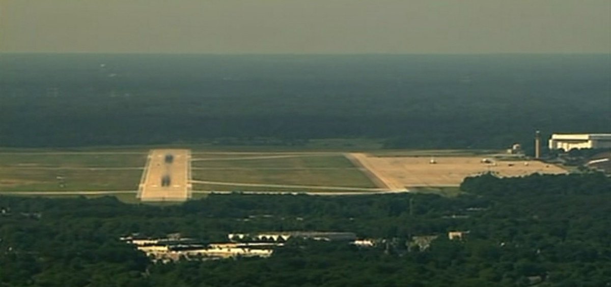 #UPDATE Homeland Secretary Jeh Johnson: `Unfolding situation' at Andrews Air Force Base bit.ly/29dtG9o?utm_me… https://t.co/8X1QI9uTSz