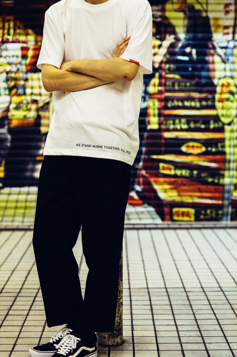 fullpush_jp's tweet image. 〜NEW ITEM〜
07/01(Fri) 12:00
【Bonds TEE】
PRICE:¥4.320
color:WHITE,BLACK.
※ご購入希望の方は
full-push.stores.jp

#fullpush