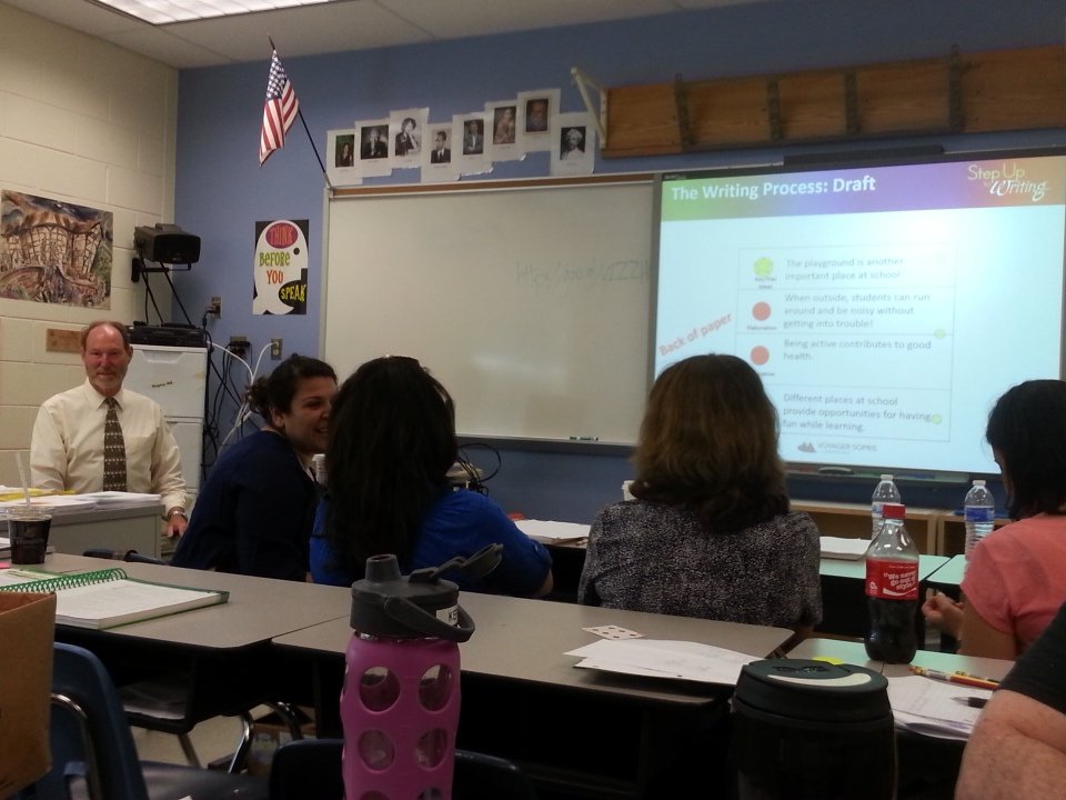 APSDrewOgg's tweet photo. Learning great color coding strategies to teach writing and reading at Step Up to Writing training.Awesome! #APSFOM https://t.co/xtQu3WqVBD