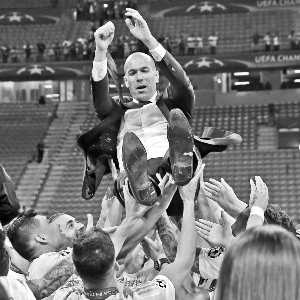 realmadriden's tweet photo. 🏆1⃣1⃣🌟 #RMHistory

Zidane, the coach who guided us to #LaUndecima! 

#HalaMadrid https://t.co/WQtunOJUBo