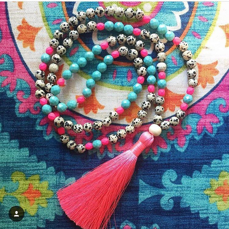 Crushing on 💗this beauty 💗from @capitalcitybeads . Doing  the WomanShopsWorld neon tassels justice! 👌🏻 #tasselneckl…
