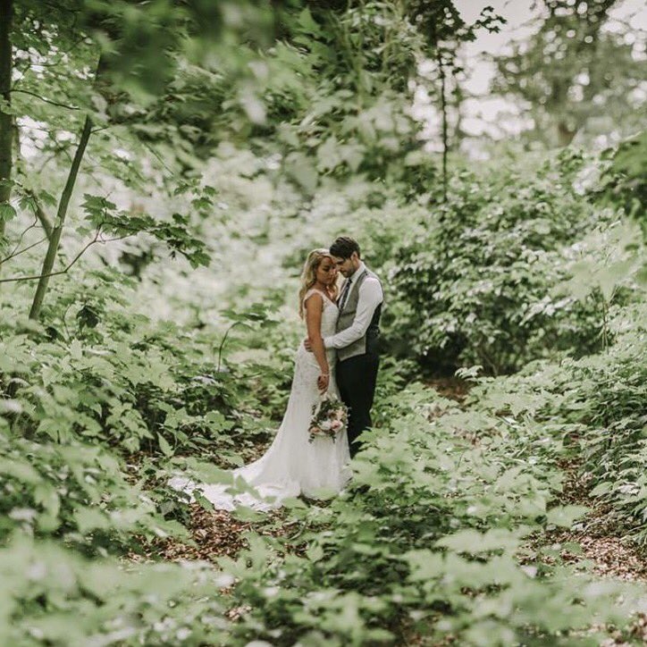 collette_89's tweet photo. Our wedding day! 25/06/2016 😍 @Dstany83 https://t.co/h1NP43CmqZ
