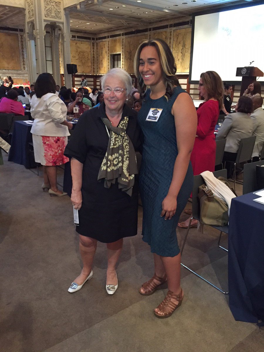 NYCSchools's tweet photo. Proud of the 100 homeless HS seniors who are graduating &amp; continuing their education! You are #NYCFutureLeaders16! https://t.co/QRR3H3Enlc