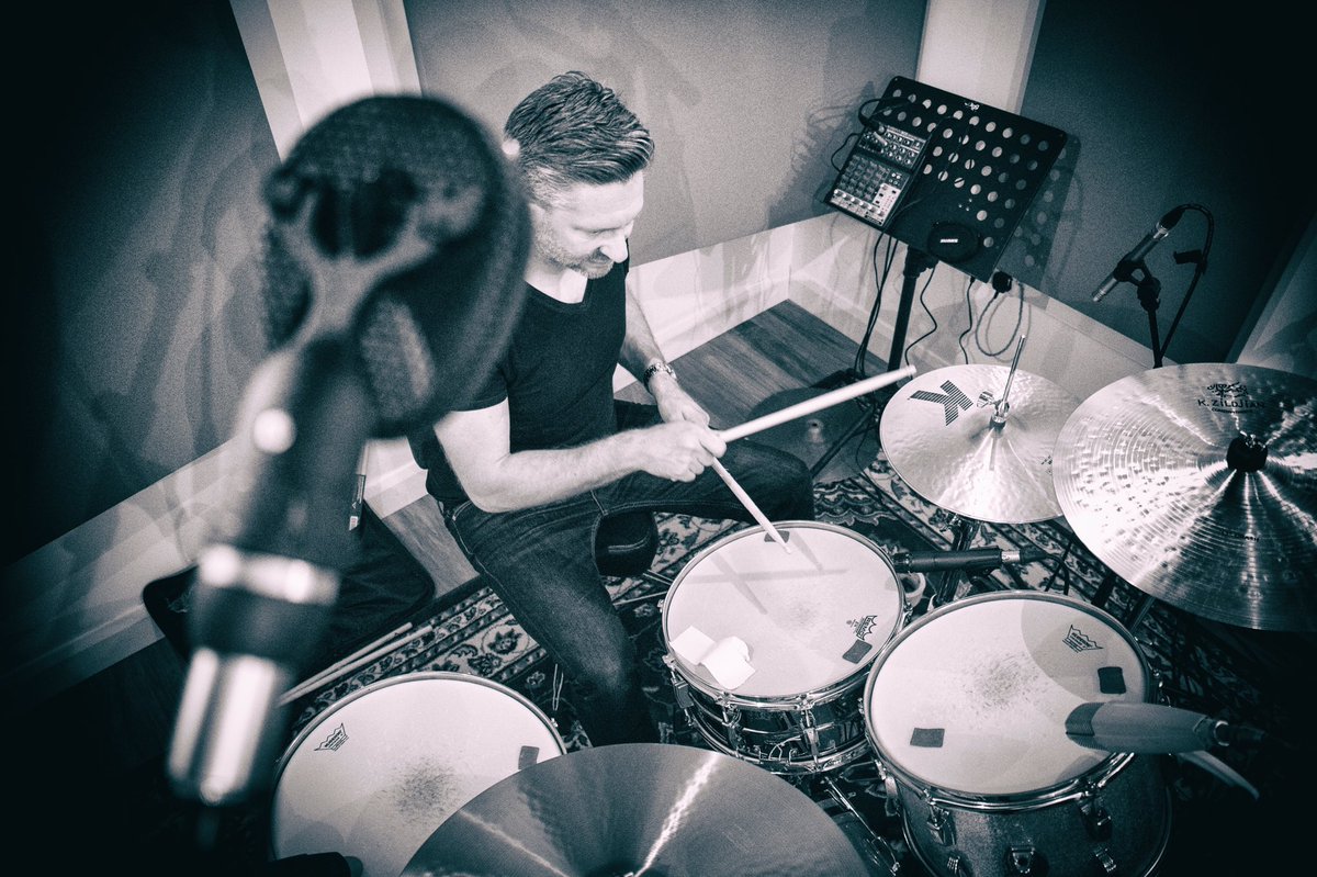 ATdrumtracks's tweet photo. I've got a new studio! Update coming soon… #remotedrums #onlinedrumsession https://t.co/9VA9B1m5Ee
