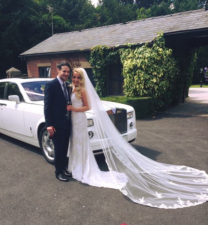 collette_89's tweet photo. Our wedding 😍 #catherdralveil #rollsroycephantom @BartleHall @Dstany83 https://t.co/lkgJgY8kQK