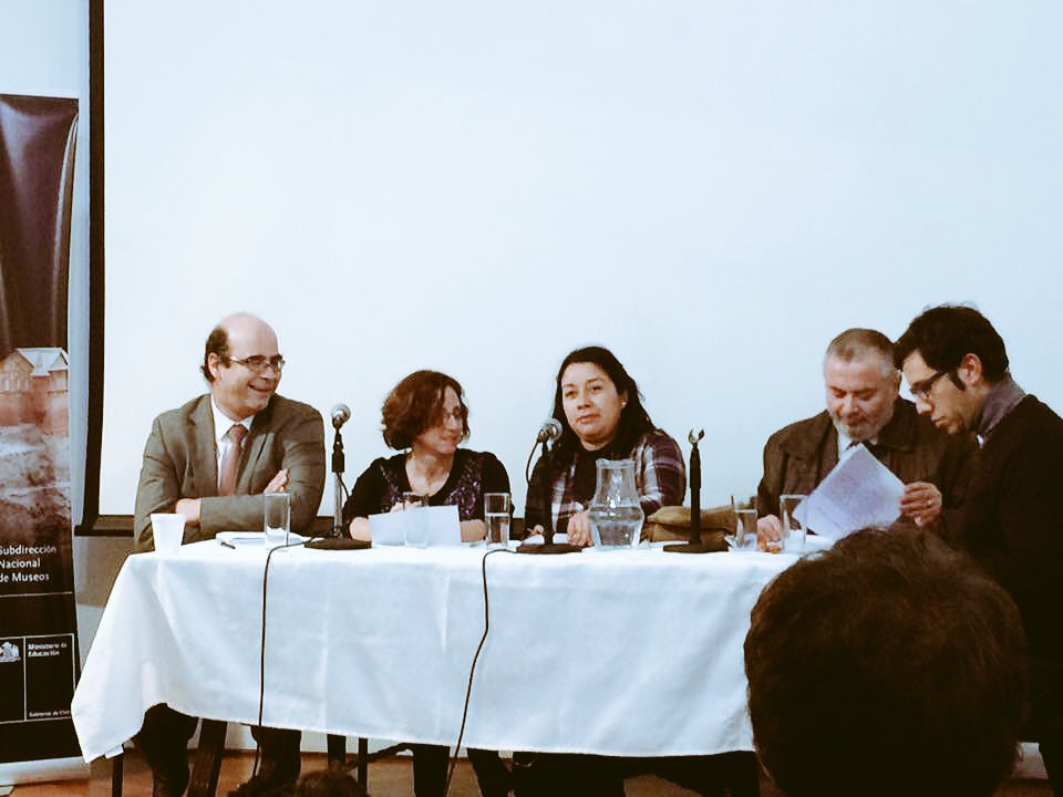 UkamauStgo's tweet photo. @doris_gonzalez_ junto @claudiaheiss @fernando_atria Fernando Zuñiga en seminario Ciudadanía Constituyente Aporte! https://t.co/npaa4KZW2o