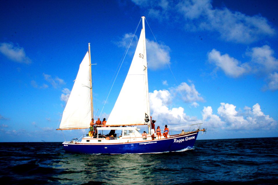 belizehub's tweet photo. Sail Down the Coast of Belize with Raggamuffin Tours https://t.co/uS96dP2vyU #Belize #SailinginBelize #BelizeSailing https://t.co/OrL7RP0Nir
