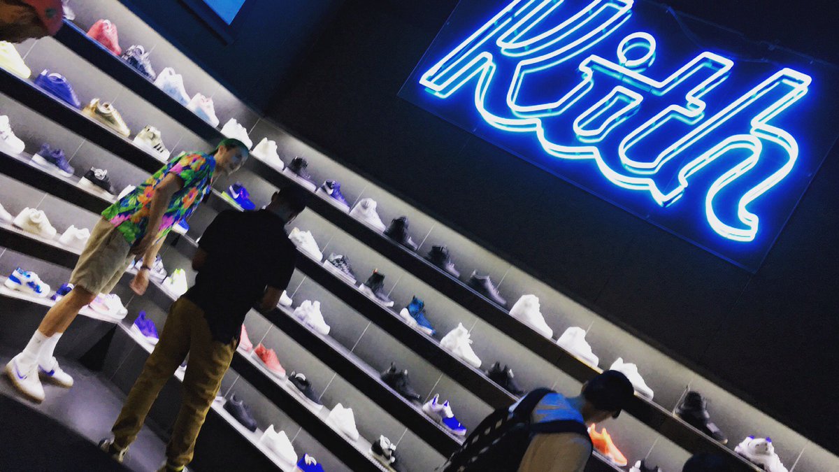 ShowMeKicks's tweet photo. #ShowMeKicks NYC 🗽#Kith
#ShowMeKicksExpo July 23 @ St. Louis’ Peabody Opera House https://t.co/oL6aSoGanT