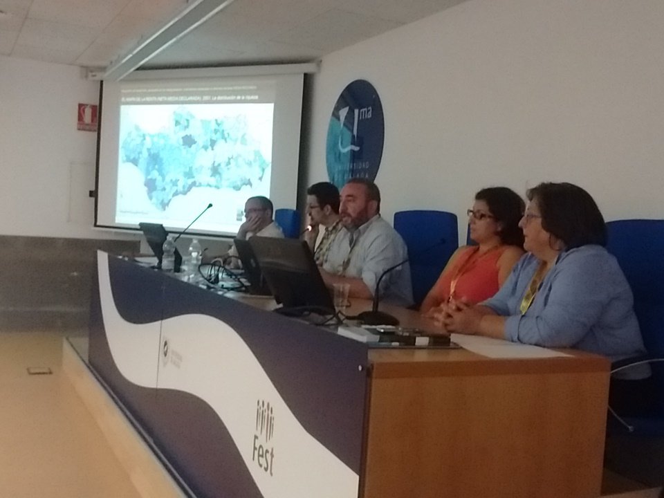 ETC_UMA's tweet photo. We organised roundtable on #SpatialIndicators during Spain's National #GeoInformation Congress #CongresoTIG2016 https://t.co/EUI69vyvTr