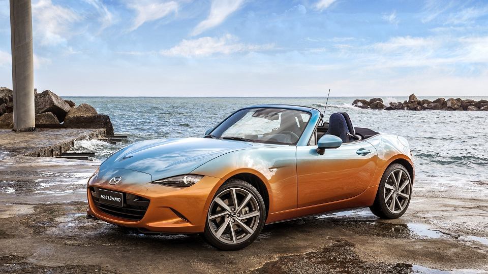 TwinTurbo_pl's tweet photo. Wyjątkowa #Mazda #MX5 #Levanto z niespotykanym, jeansowym wnętrzem. Zdecydowanie robi wrażenie! :) https://t.co/2siPGRqUdM