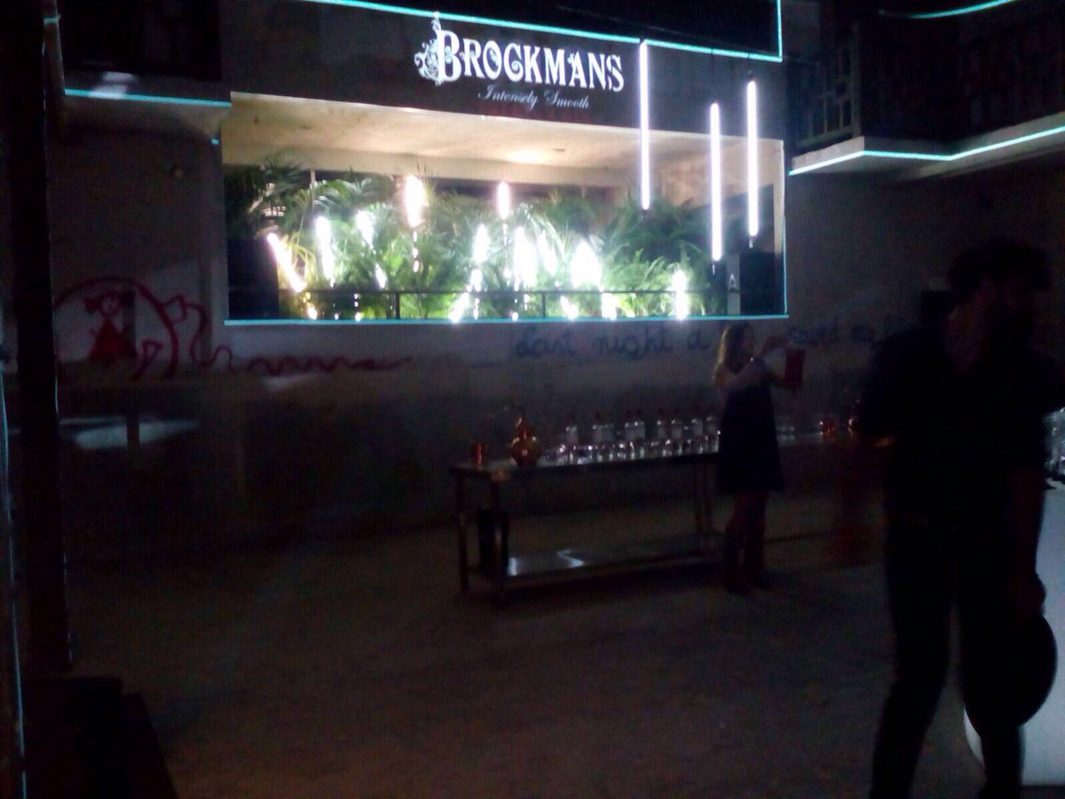 SlowGourmet's tweet photo. Espectacular #NLNO que vivimos anoche con @BrockmansGin_es y @Nekane_Ruiz #ginlovers @BrockmansGin https://t.co/CxZBKLu2cd