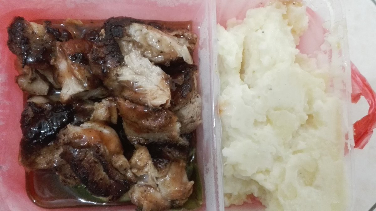 shahril_areal's tweet photo. Moreh lewat malam..
#chickengrill&potato
#protienload
#moreh https://t.co/vngCsUdcW9