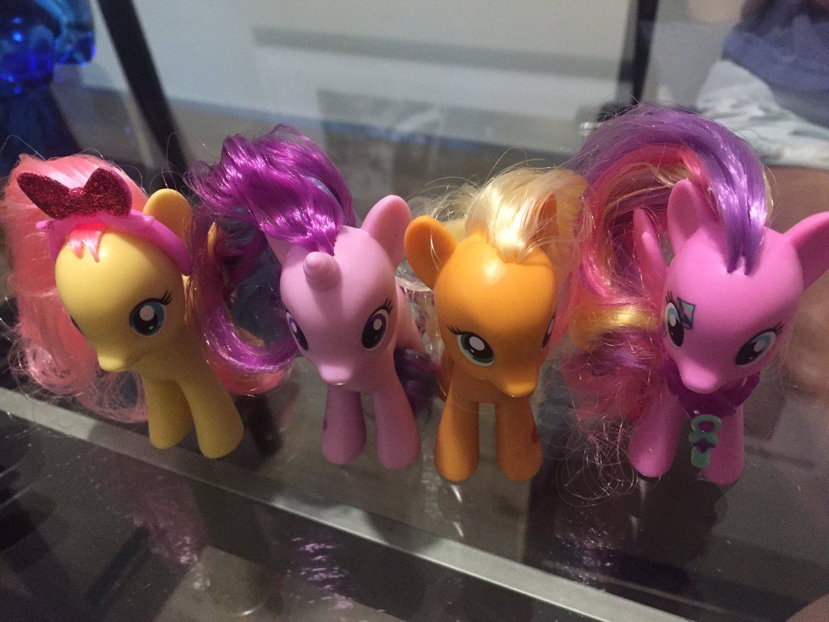 frafacchinetti's tweet photo. FAI UN RT se anche tu, come me, quando eri piccolo credevi che il MIO MINI PONY esistesse veramente!
😀 https://t.co/XtmKa6Dcva