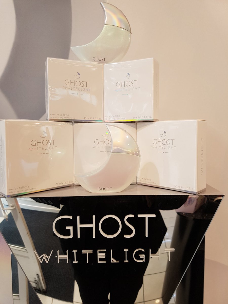 Lisafurbs's tweet image. EXCLUSIVE @ThePerfumeShop #York #Ghost #Whitelight is THE fragrance of the Summer☉  #Pear 🍐 #Rose ⚘ #Amber 🔶