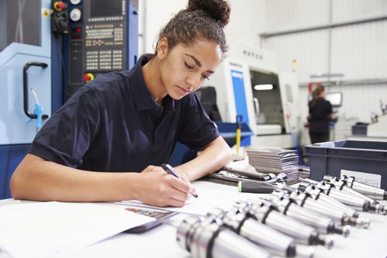 SME_MFG's tweet photo. #Engineering a successful career path: https://t.co/vJ3xLmAVE0 #manufacturing #engineers https://t.co/B2JU0eU2MC