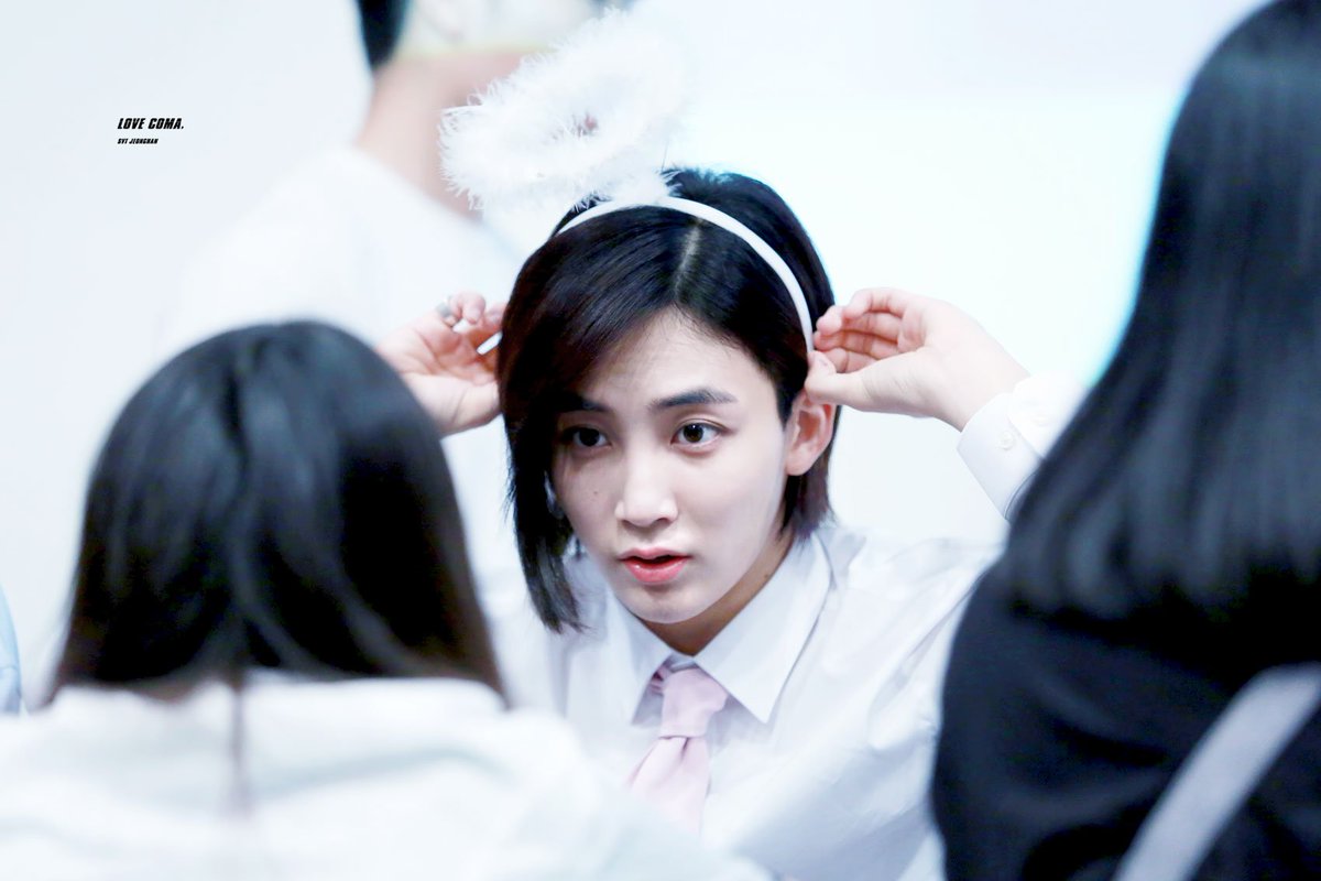 안녕 천사야
#세븐틴 #SEVENTEEN #정한 #JEONGHAN
<a href="/pledis_17/">세븐틴(SEVENTEEN)</a> 
me2.do/5TUkYe1k
