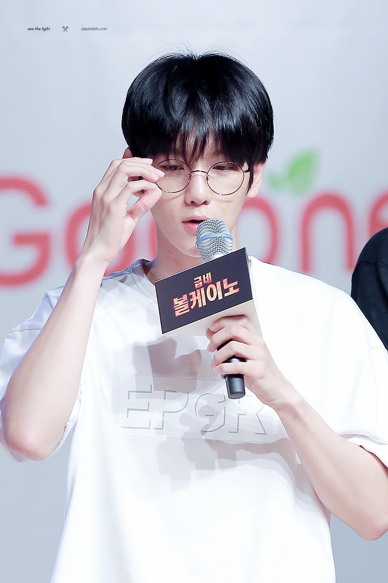 ShinersBR's tweet photo. [#HQ] 29.06.16 Fansign da Goobne Chicken - Baekhyun | cr. STL
https://t.co/2dbL5f7Kan
https://t.co/p6UBUEHHSR https://t.co/0HNEUUerVh