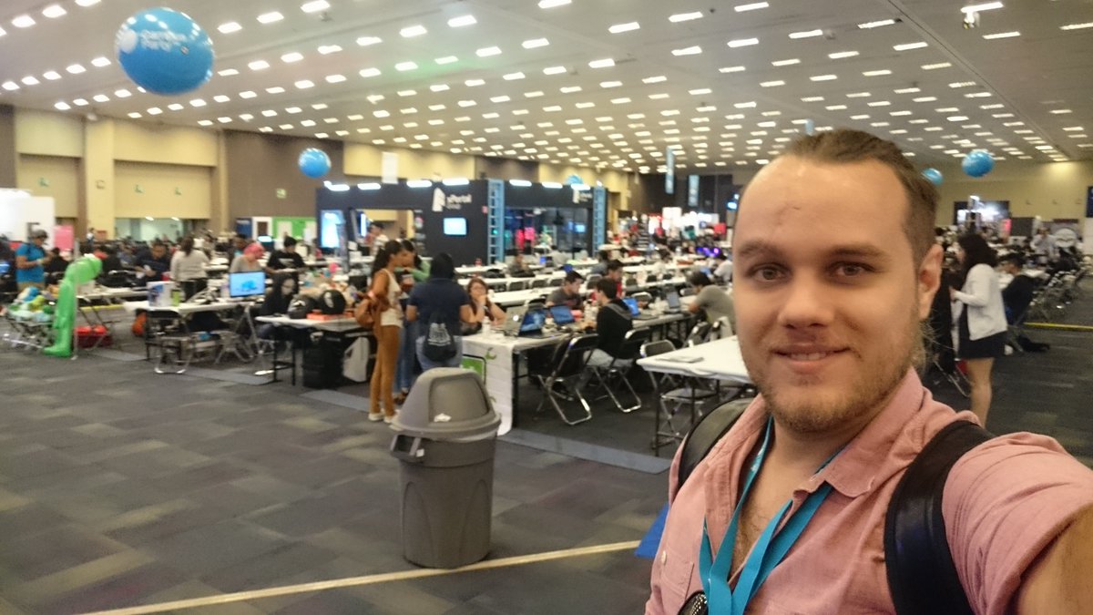 reicek's tweet image. Éxito a los participantes en el #hackatoncpmx , estaré en la mesa #19 hasta las 12:00pm #mentoring