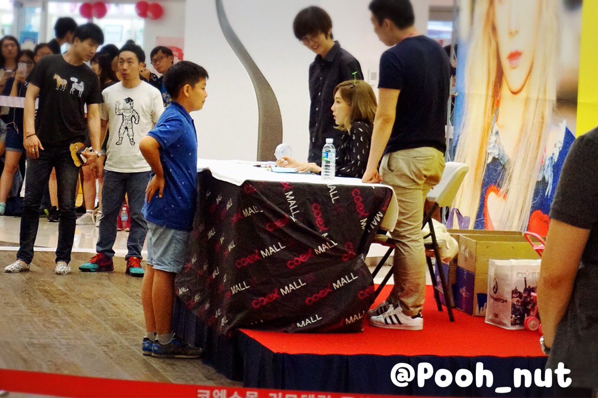 [PIC][30-06-2016]TaeYeon tham dự buôi fansign đầu tiên cho "Why" vào tối nay CmNiWf-UkAE2fJM