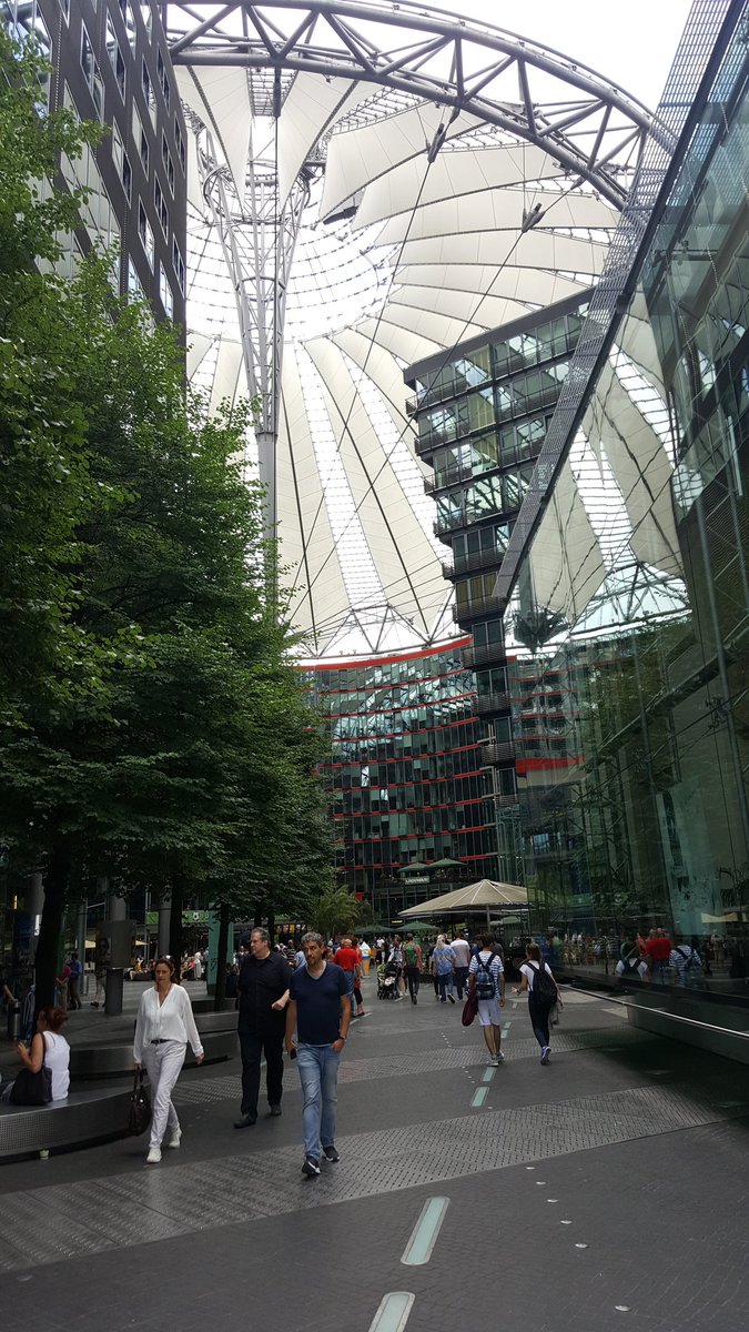 .<a href="/Ibra_official/">Zlatan Ibrahimović</a> cià zlatan, è tempo che il mondo sappia dove ho pranzato ieri #esticazzi