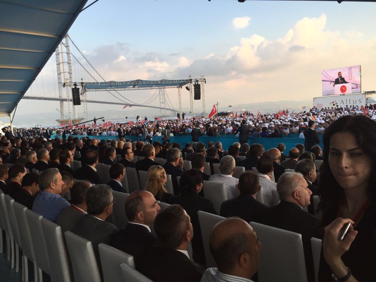 Sn Cumhurbaşkanımızın ve Sn Başbakanımızın katılımları ile #OsmanGaziKöprüsü açılış törenindyzÜlkemize hayırlı olsun