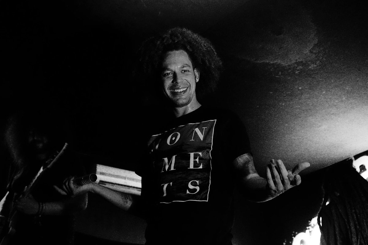 scenemichelet's tweet photo. @thisismonuments heureux à @scenemichelet  ! merci à https://t.co/V5ee6kce2j pour le cliché! #djent #progressivmetal https://t.co/U6hyXu8nvQ