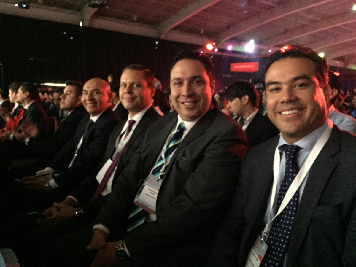 _SalvadorRios's tweet photo. El Team de Engineered Systems - Financial Sector!!! #OracleCloud #OracleMx #ProudtobeOracle #CloudWorld https://t.co/raveikFebt