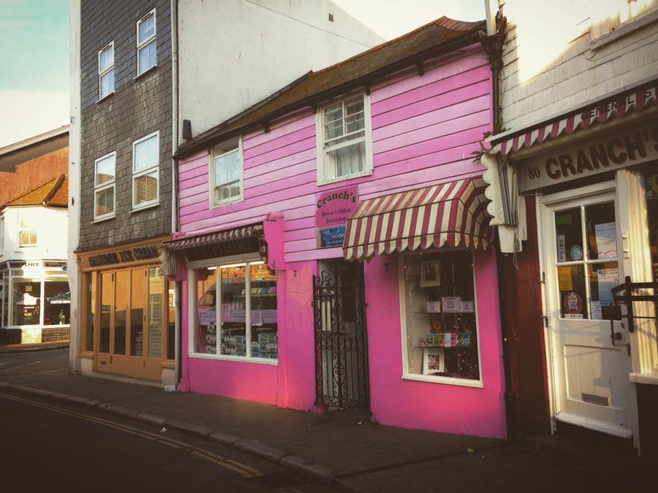 PebblesSalcombe's tweet image. Iconic pink! #Salcombe @cranchs1869 #sweets