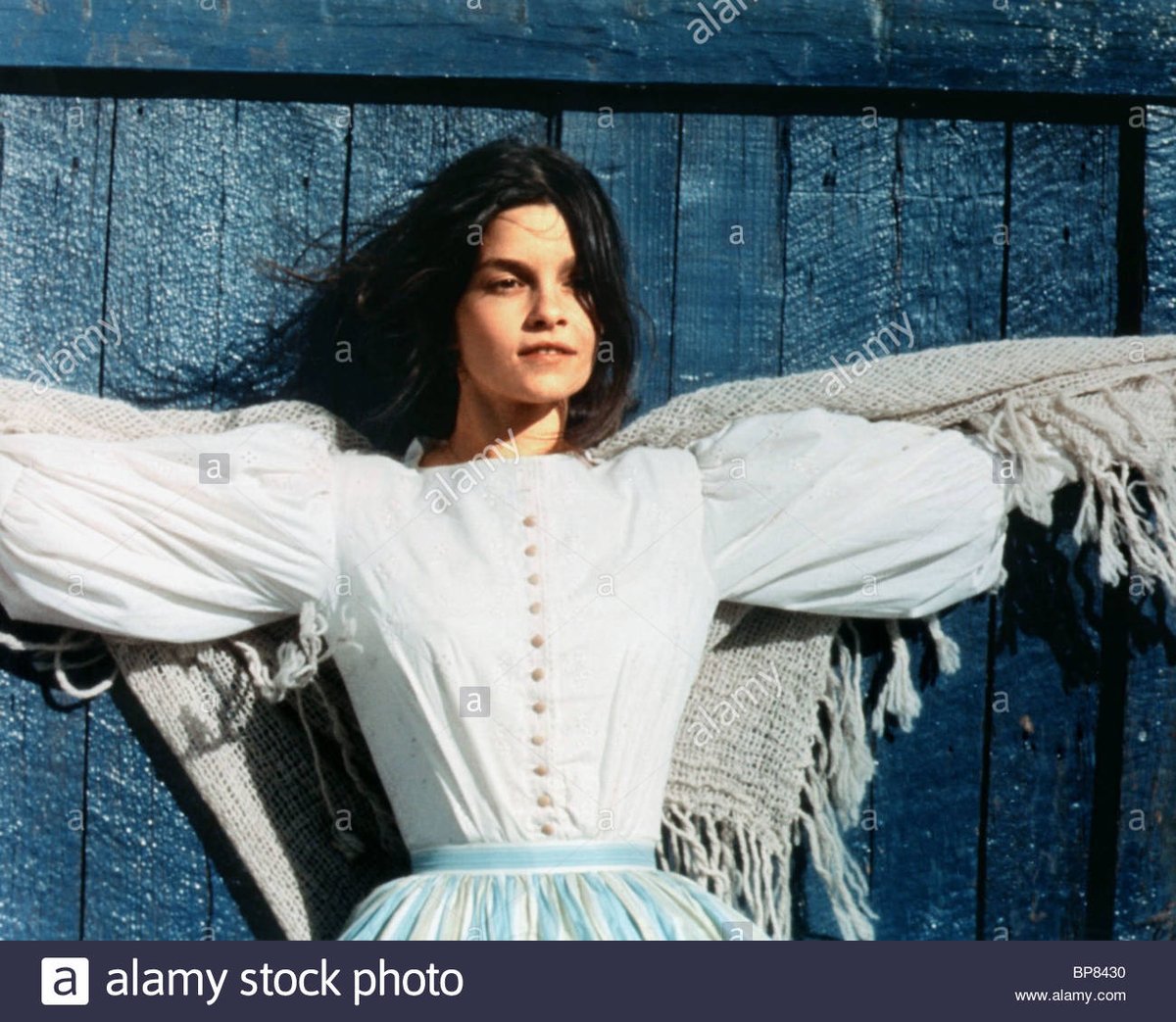 きぬきぬ Twitterissa 7 1はジュヌビエーブ ビジョルドの誕生日 1970年代の海賊映画 ジェームズ ゴールドストーン 監督 カリブの嵐 総督の独裁に反抗するロバート ショー率いる海賊一団 判事の気丈な娘ビジョルドが可愛い １日１本オススメ映画