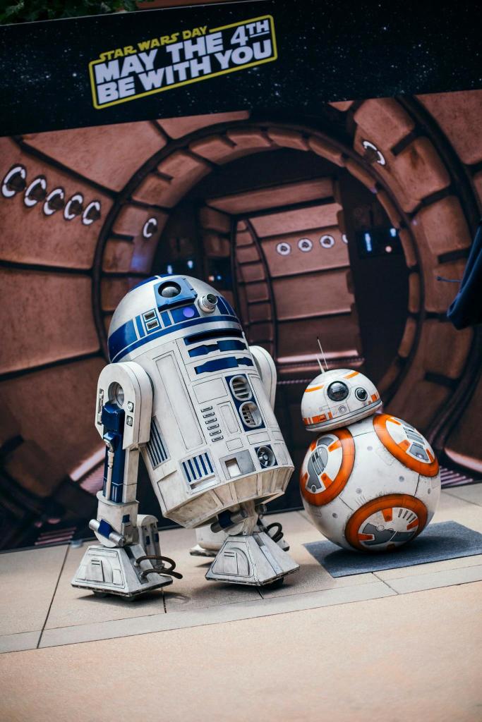 DI_Jobs's tweet photo. #TBT to the time R2-D2 showed his friend BB-8 around GC3 for Star Wars Day! #LifeatGC3 https://t.co/EUpbmIY1XM