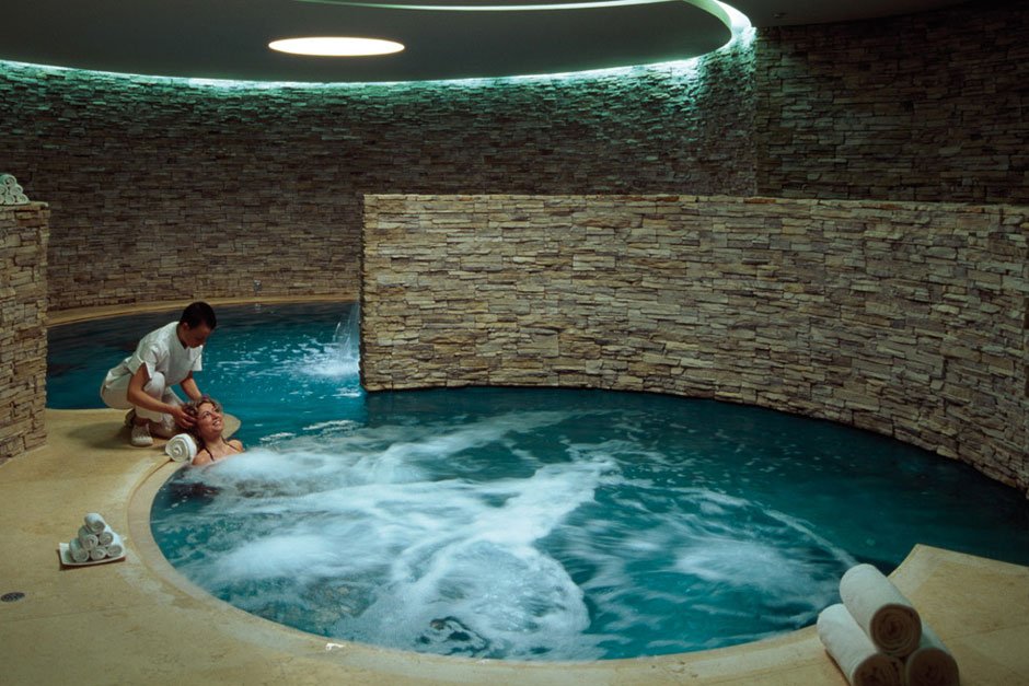 Want to know what’s new in #luxury #travel #news? Then this #read is for you: hubs.ly/H03htN20