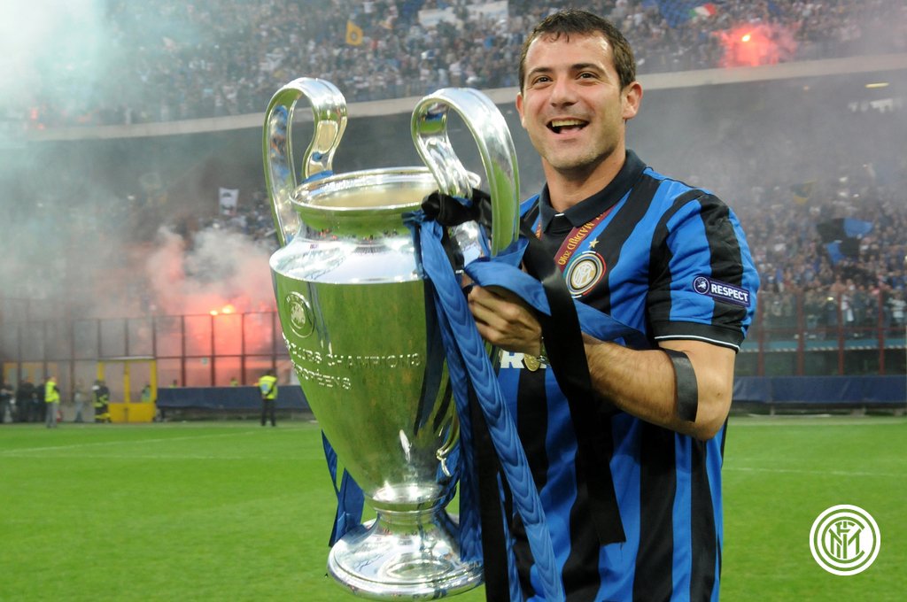 Inter_en's tweet photo. Best of luck, Dejan! Thanks for everything. 💙 #ForzaInter! ⚫🔵 https://t.co/Zw8ww500s5 #InterForever #FCIM https://t.co/5dWwIgFMBX