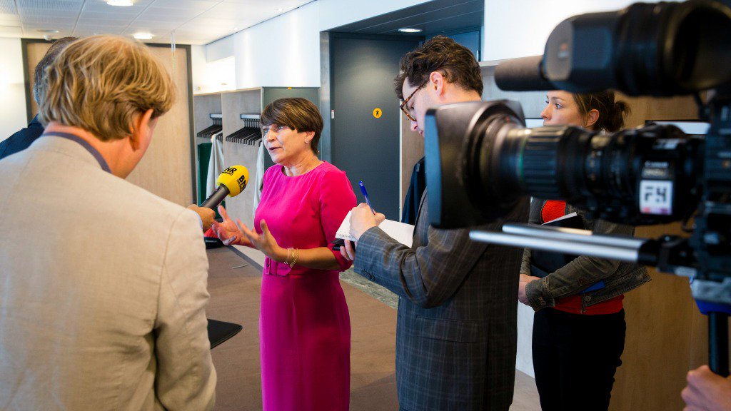 Brokken van #Brexit? Ploumen opent loket voor #ondernemers: bnr.nl/nieuws/interna… @JaapJansen