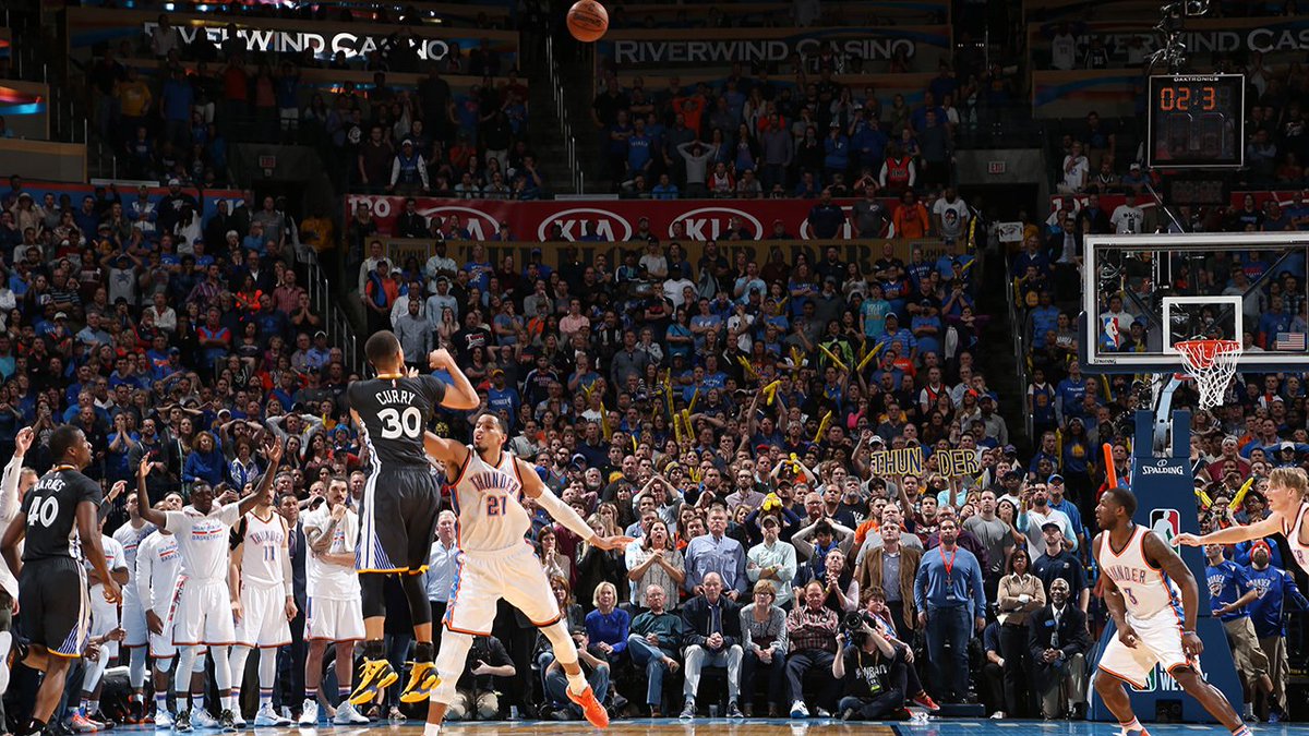 warriors's tweet image. Looking back at some of the best photos of a historic 2015-16 season » on.nba.com/293QTYB #TBT