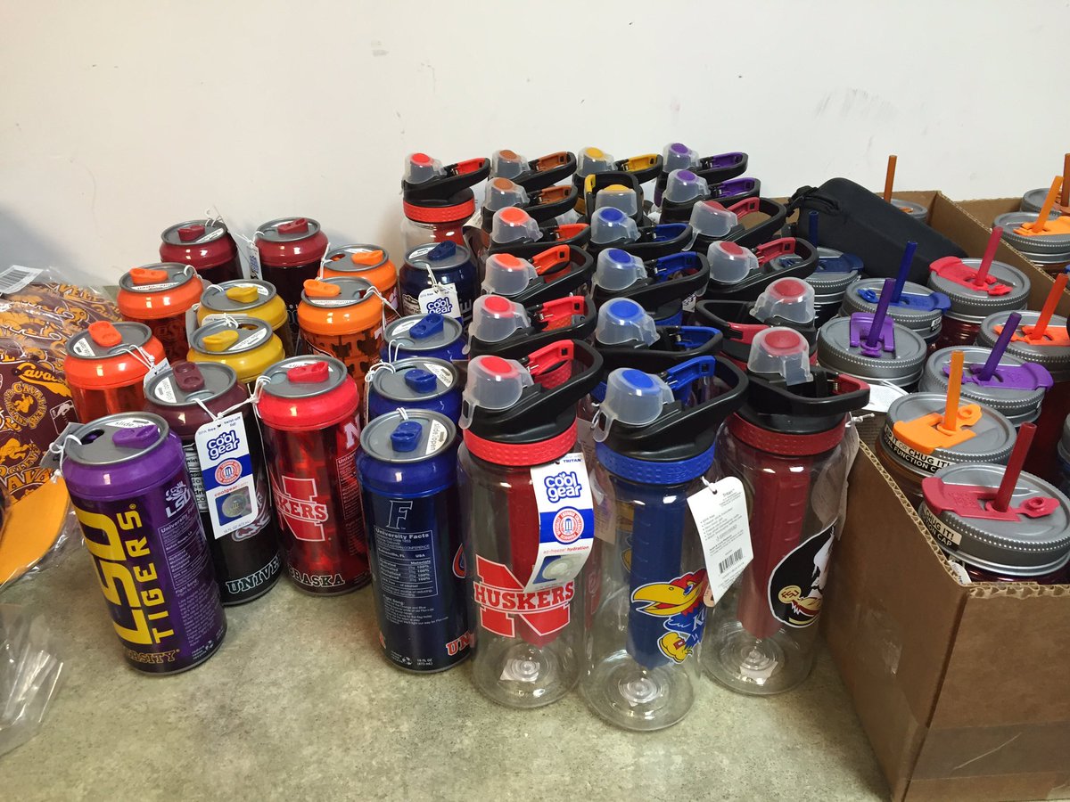 BounceBackStore's tweet image. Check out this awesome @CoolGearInc shipment we just got in! Keeps your drinks cold while showing school pride!