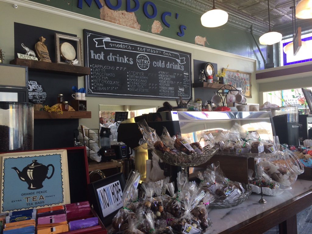 PhotogKatherine's tweet image. Grabbing a Cuban coffee at my go-to stop whenever I&apos;m in Wabash #modocs