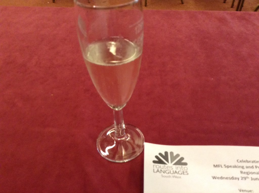 <a href="/RoutesSouthWest/">Routes South West</a> RiL celebration cup cakes &amp; Prosecco #rilswcelebrating